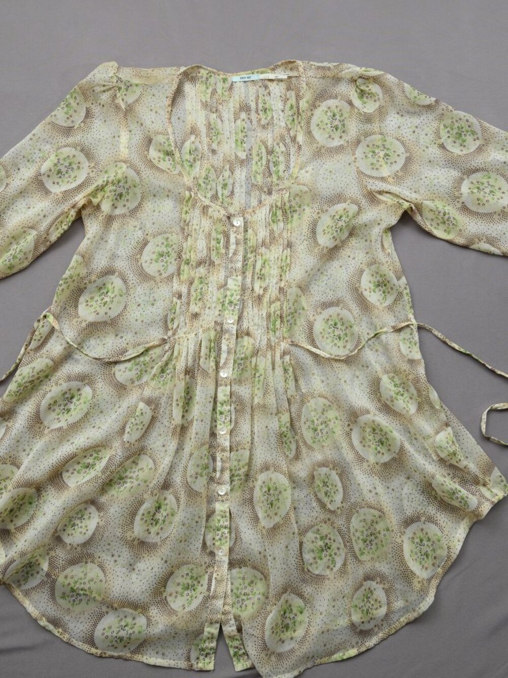Kimchi Blue Urban Outfitters L Floral Pintuck Full Button Tunic Blouse Boho